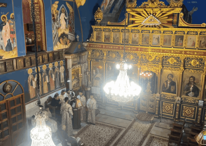 Palestinian Christians in Gaza City Gather for Prayers Amid Israeli Bombardment