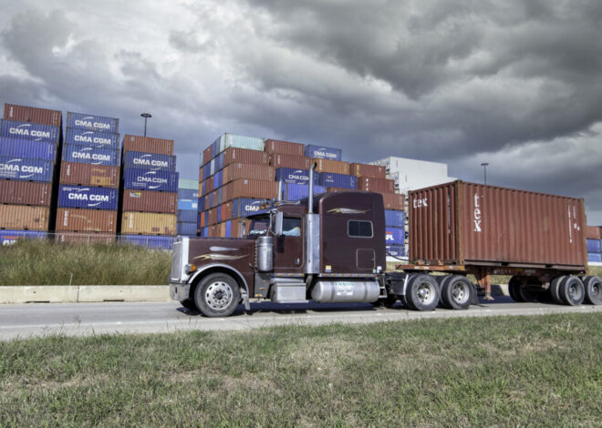 Internet outage temporarily disrupts container operations at Texas seaport