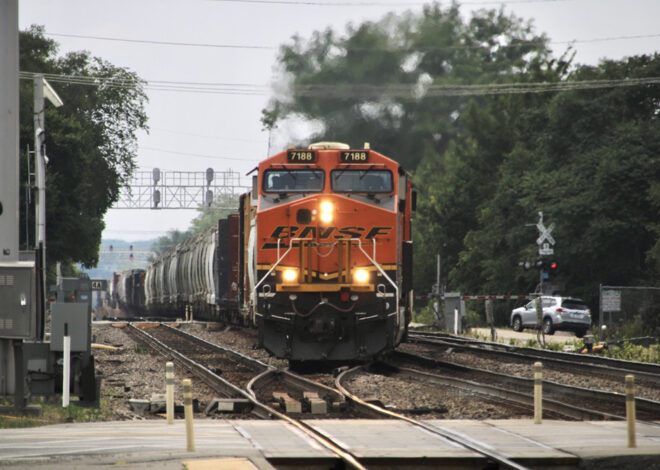 BNSF profits rise as volume and rates increase