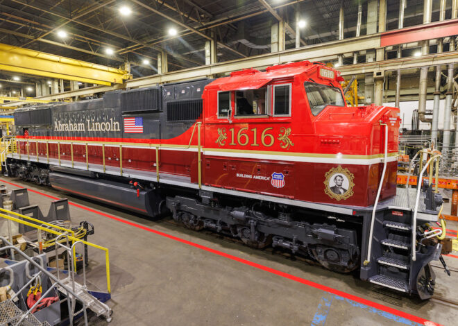 Union Pacific heritage locomotive honors Abraham Lincoln
