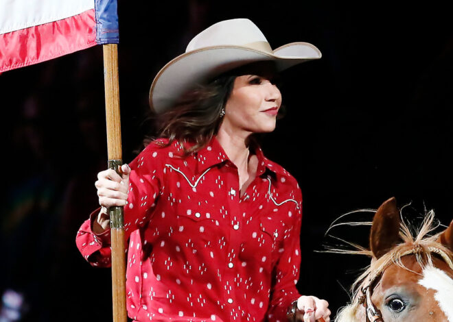 Kristi Noem Secretly Took Personal Cut of Political Donations — ProPublica