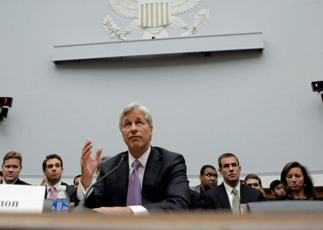 Chamber of Commerce Fights to Keep Wall Street Bonus Culture Alive