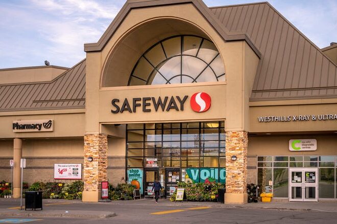 Safeway’s Staff Pharmacists Are Not Supervisors
