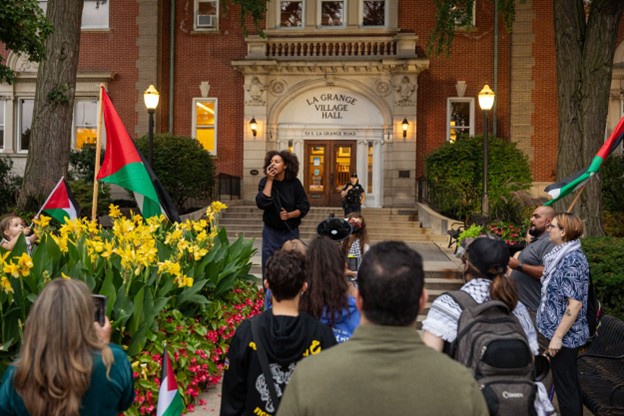 Illinois Palestine solidarity activists disrupt Reps’ town hall meetings on back-to-back nights — Fight Back! News