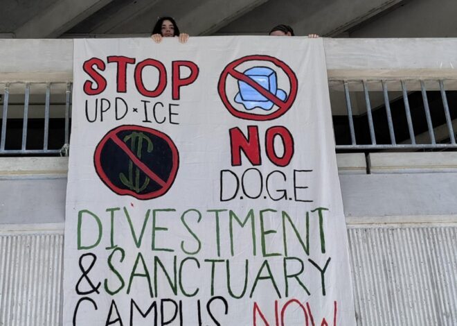 UNF semester opens with banner drop, sanctuary campus demand — Fight Back! News