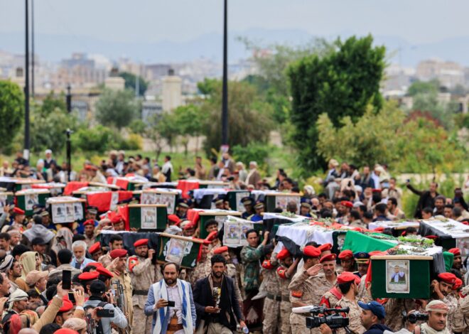 Israeli Airstrikes Hit Yemen’s Hodeidah Port as Yemenis Mourn Journalists Killed by Previous Israeli Attacks