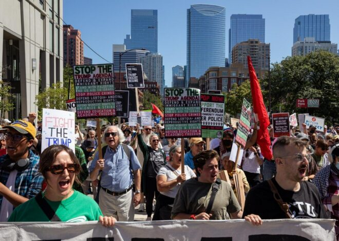 “Meeting the moment:” 10,000 Chicagoans march against Trump’s attacks on Labor Day — Fight Back! News