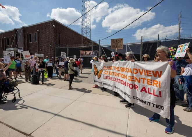 Chicago protesta instalación de ICE en Broadview, IL para demandar su cerrada — Fight Back! News