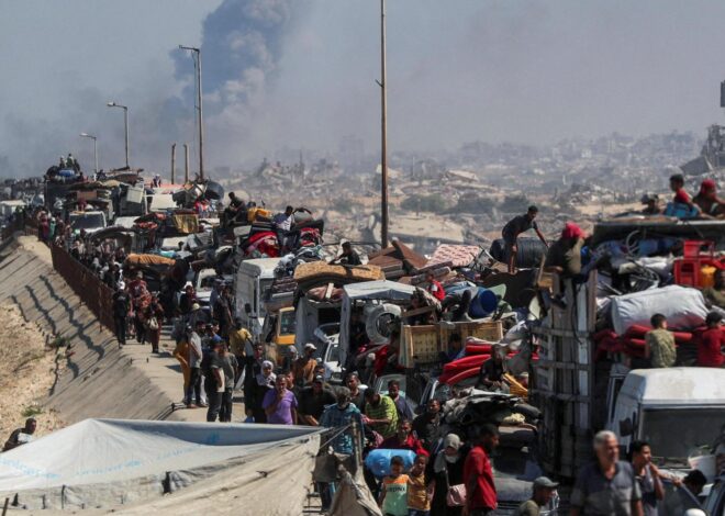 300,000 Palestinians Forced to Flee as Israeli Strikes Pound Gaza City