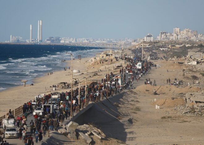 Gazans march north again, returning to homes made of rubble – Mondoweiss