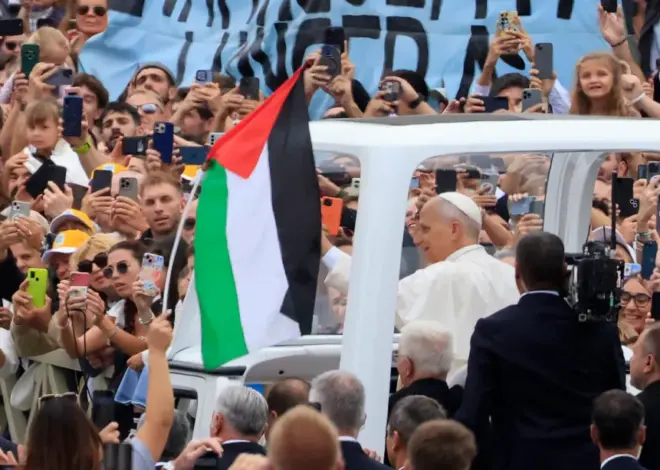 Pope Leo praises Palestinian journalists reporting from Gaza