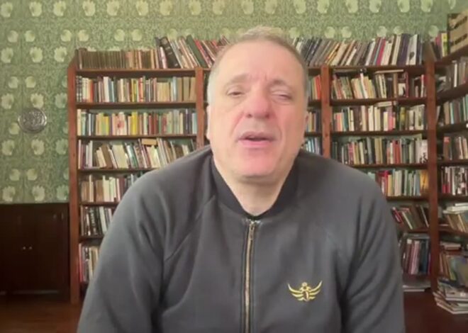 Moscow Plans Destroy Kiev Army Seize Donbass; Trump Again Threatens Russia; China Blames US On Trade