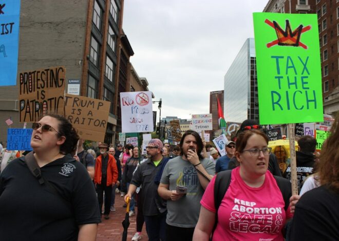 Thousands rally in Grand Rapids for No Kings protest — Fight Back! News