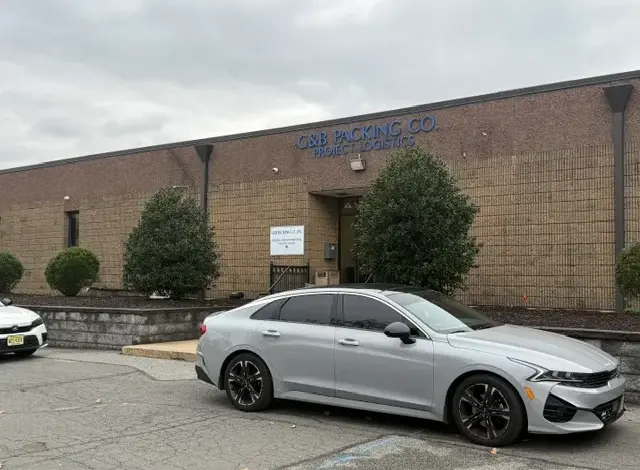 A Thousand Tons of Military Cargo to Israel Every Week