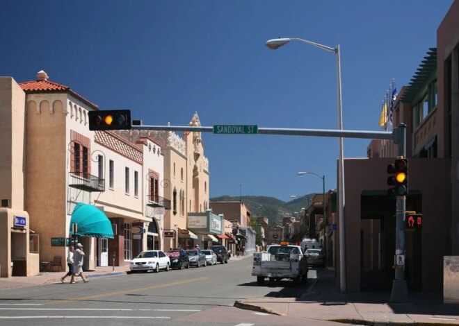 Santa Fe’s Plan for a Real Minimum Wage Offers Lessons for Costly California