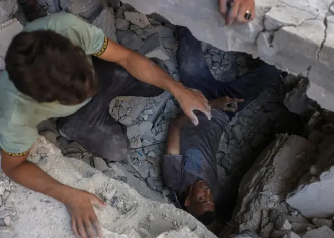 ‘I searched for my father in the ruins’: 1000s under Gaza rubble