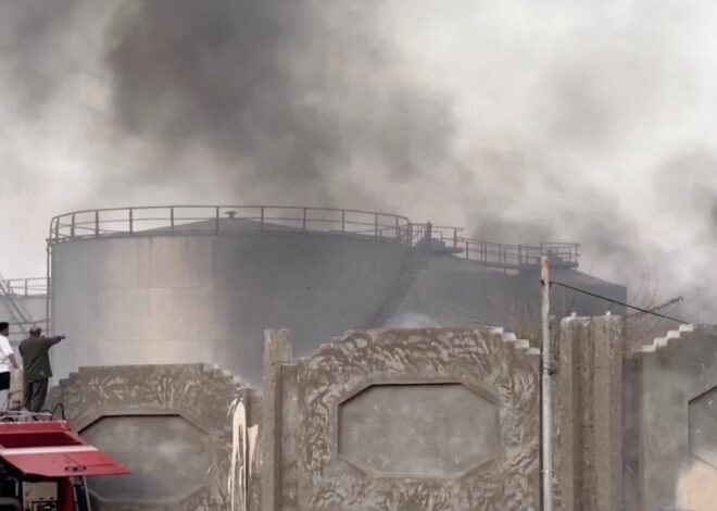 Saudi Arabia Bombs Yemeni Port, Claims Attack Targeted Weapons Bound for UAE-Backed Forces