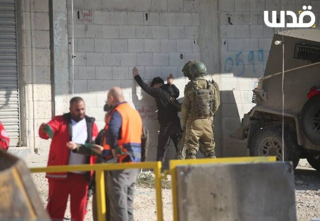 Israeli Forces Strip and Detain Three Palestinian Youths at Checkpoint East of Ramallah