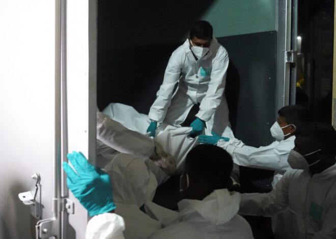 US Navy Submarine Uses Torpedo To Sink Iranian Warship Off the Coast of Sri Lanka