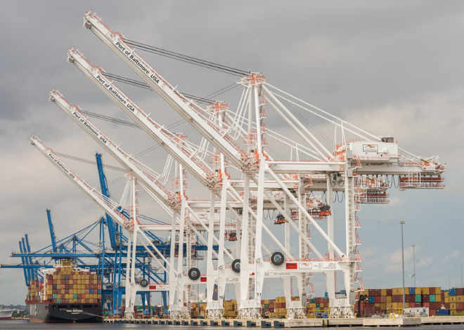 Trump Lifts Jones Act for 60 Days in Effort to Lower Oil Price