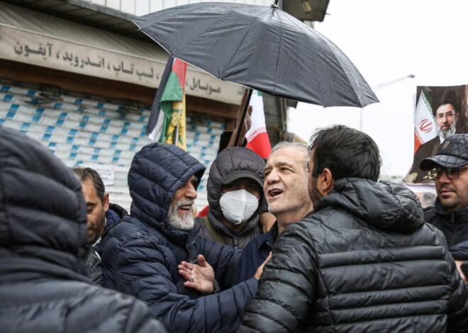 After Pete Hegseth Claims Iranian Leadership Was ‘Cowering’,Political Leaders Appear At Massive Rally.