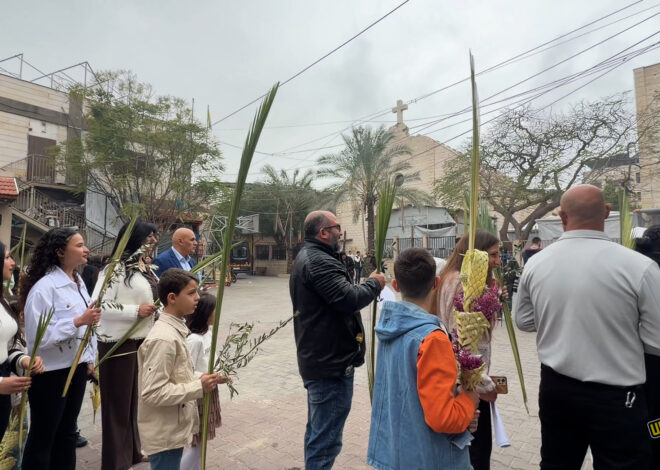 Palestinian Christians Observe Palm Sunday with Prayers for an End to the War