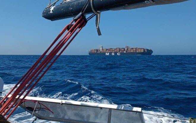 Solidarity with Gaza Makes Headway at Sea: Global Sumud Flotilla Forces a Cargo Ship Carrying Weapons to Change Route