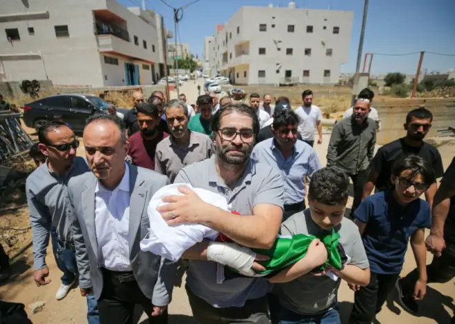 B’Tselem releases video showing Israeli soldier shooting Palestinian baby in West Bank – Middle East Monitor
