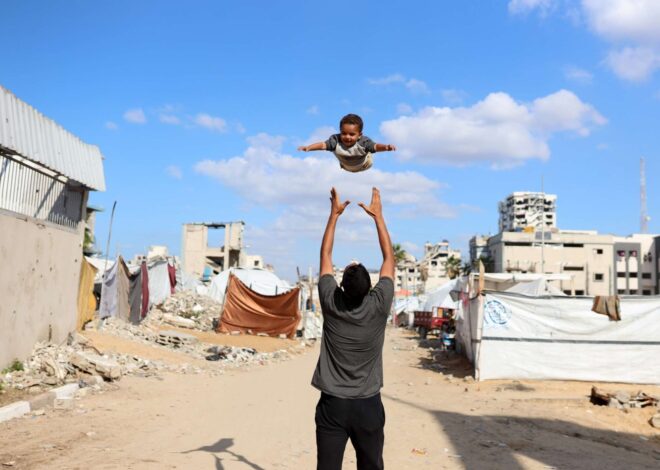In Gaza, Fathers Can’t Promise Their Children Food or Safety