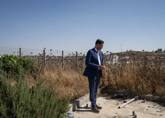 An American Politician is Blocked by Israeli Settlers