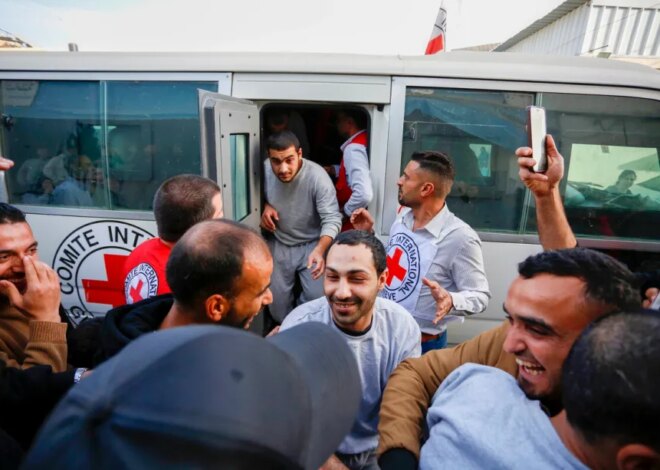 Israel releases 16 Palestinian detainees through Karem Abu Salem crossing – Middle East Monitor