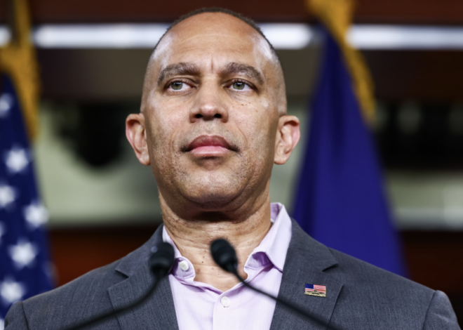 Top Democrats Vow to Oppose Bid to Cut US Military Aid to Israel