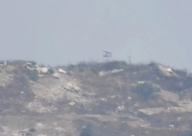Israeli flag spotted on strategic hill overlooking south Lebanon city – Middle East Monitor