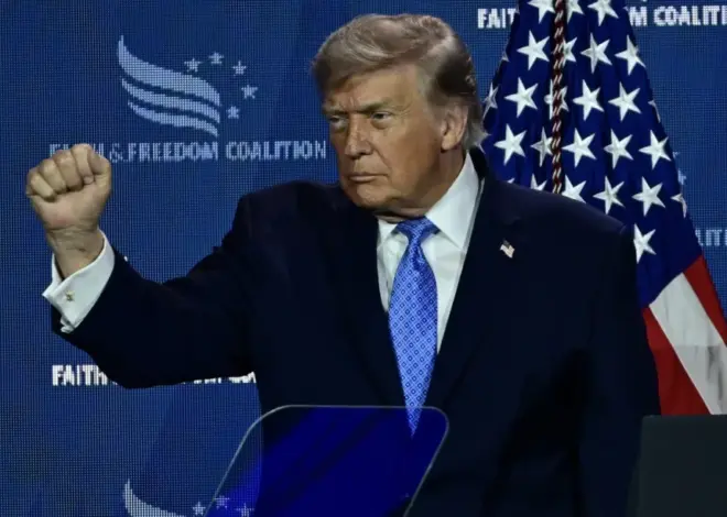 Trump says Iran ‘is not paying large segments of their military’ – Middle East Monitor