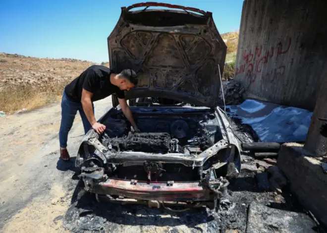Israeli occupiers torch Palestinian vehicle, attack home in southern West Bank – Middle East Monitor