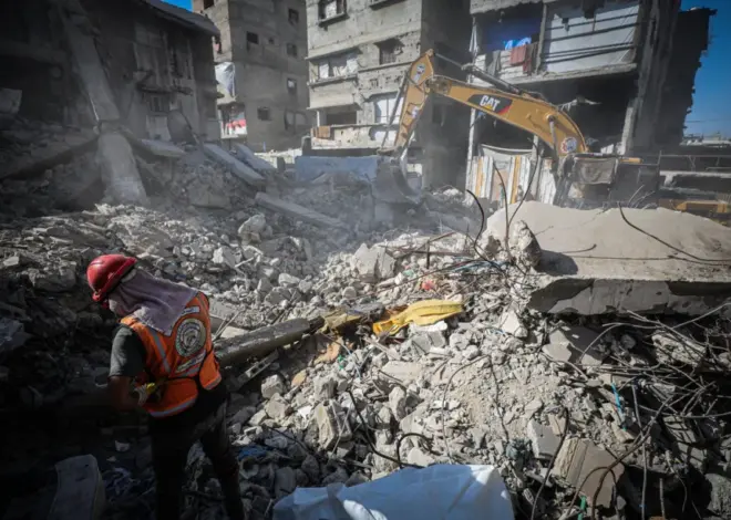 Remains of 20 Palestinians recovered from rubble in Gaza City – Middle East Monitor