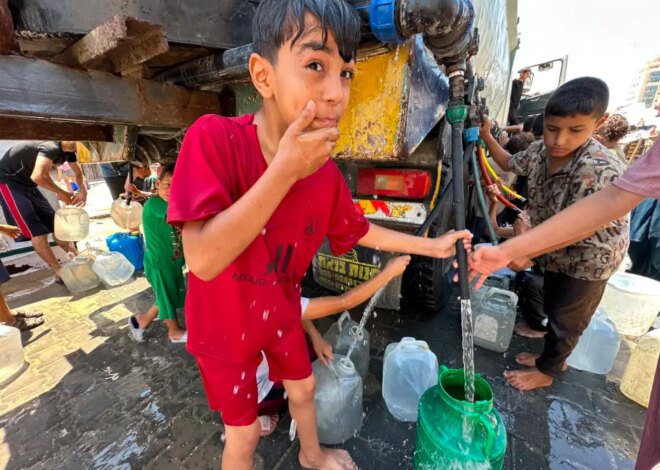 Gaza’s children suffer as they fetch water amid soaring summer temperatures – Middle East Monitor