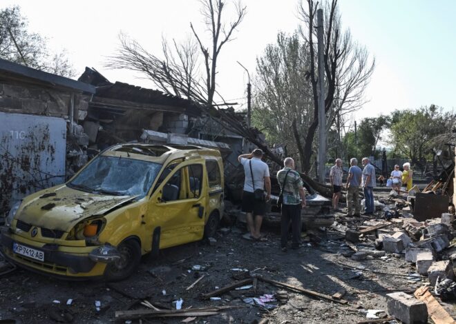 Russia Strikes Pound Ukrainian Cities, Killing at Least 10