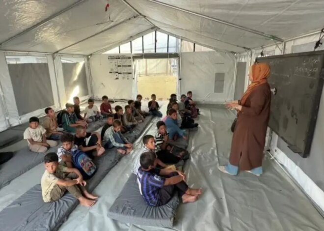 In Gaza City, 500,000 students turn to tent classrooms to resume education amid devastating war damage – Middle East Monitor
