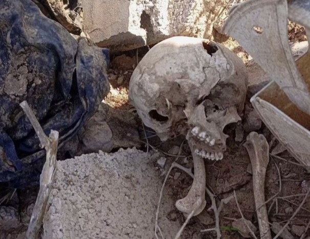 Is Israel paving streets with Gaza rubble containing bodies?