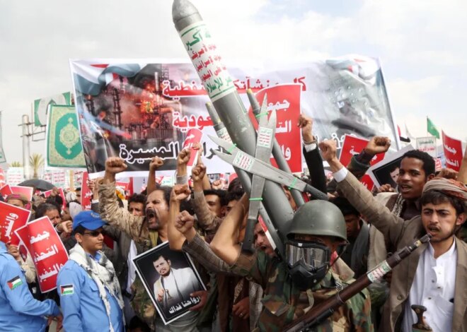 Yemeni military source says Houthis dug trenches and laid mines near Bab al-Mandab – Middle East Monitor