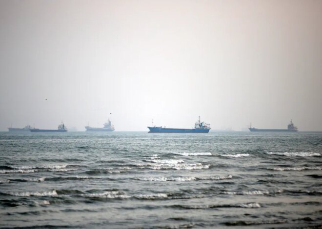 Iran plans to sell US, Israeli vessels seized in Hormuz – Middle East Monitor