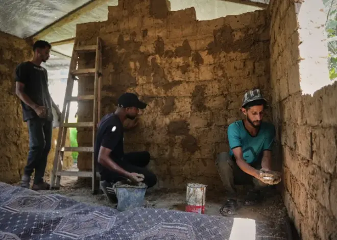 Palestinians rebuild Gaza’s ruins with mud bricks, scrap