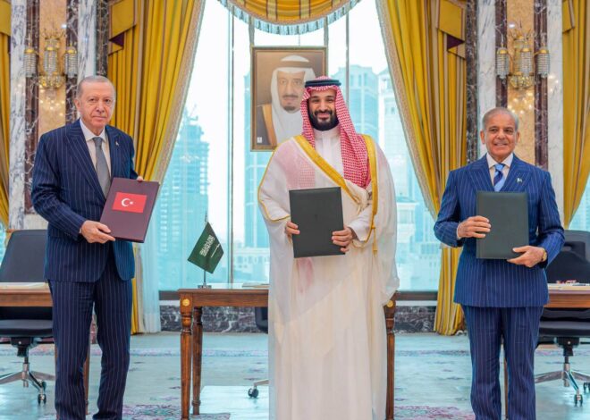 Report: Pakistan Likely To Carry Out Airstrikes in Yemen at Saudi Request