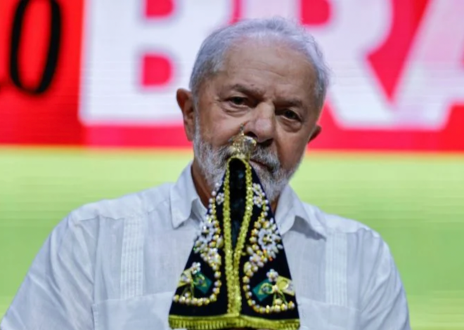X Blocks Account of National Conference of Bishops of Brasil As Catholics Back Lula