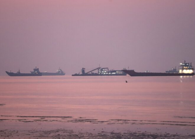 Three Ships Struck in the Strait of Hormuz as IRCG Says US Isn’t Responding to Attacks