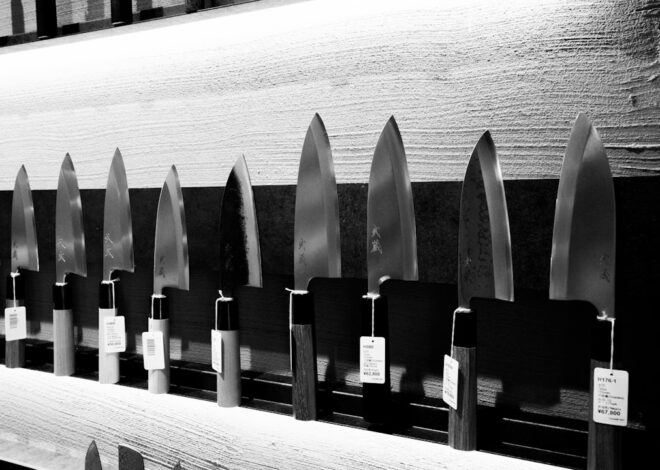 Opinion: The Knives Are Out In U.S. Politics