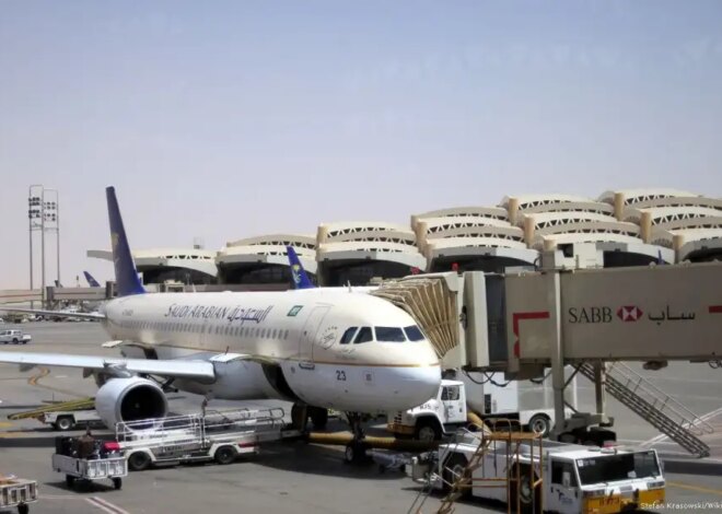 Saudi Arabia extends Riyadh airport shutdown as Arab airlines suspend flights – Middle East Monitor