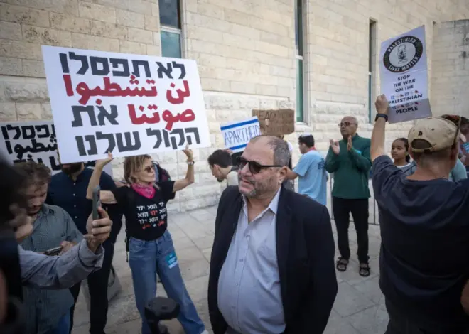 Israeli court convicts lawmaker Cassif of assaulting police officer – Middle East Monitor