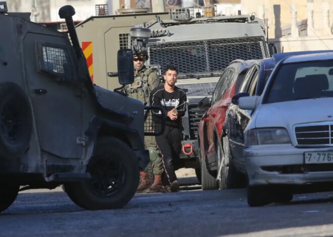 Israeli army arrests 30 Palestinians as occupiers assault family in occupied West Bank – Middle East Monitor
